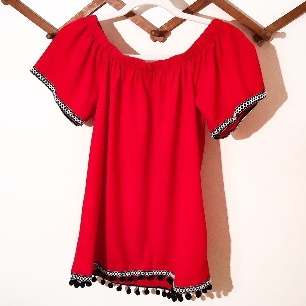 3/$25 🙌🏼 Paper Crane Off the Shoulder Top S